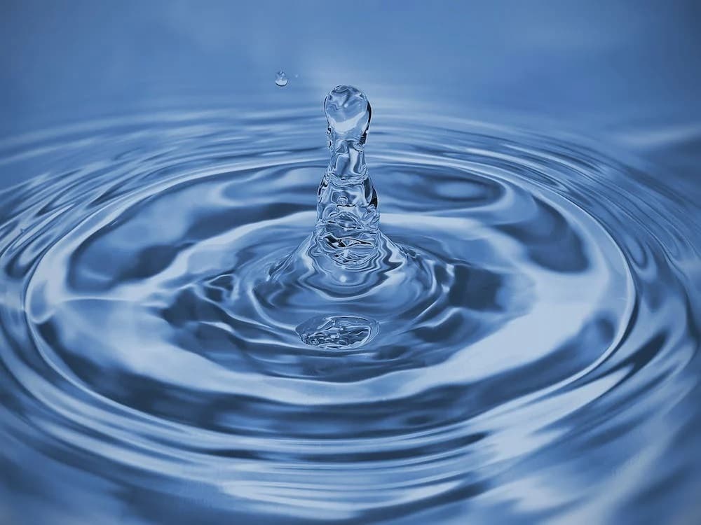 Wateroverlast en de gevolgen voor VvE's: Wie betaalt de schade?